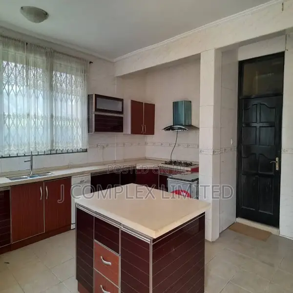 4bdrm House in Airport Residential Area for sale in Airport Residential Area