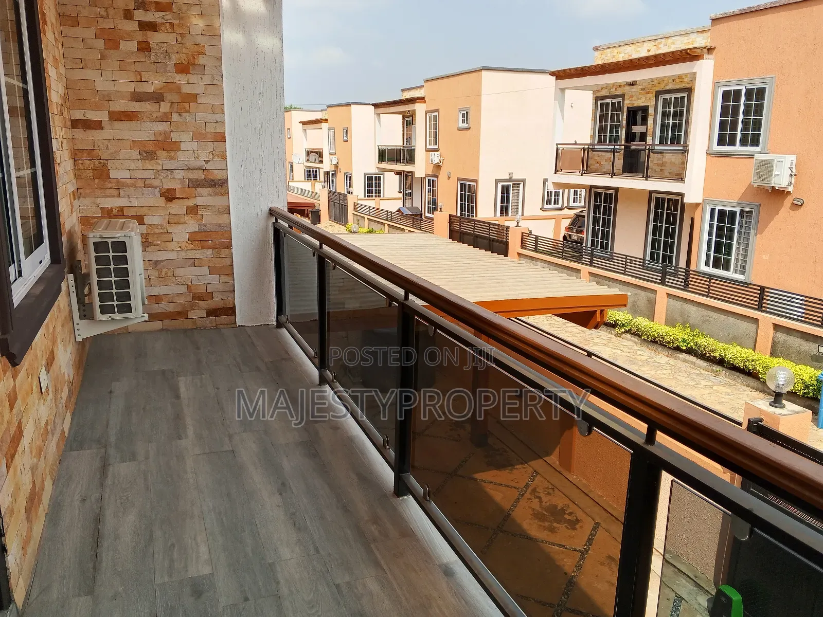 3bdrm Duplex in East Airport, Spintex for rent in Spintex