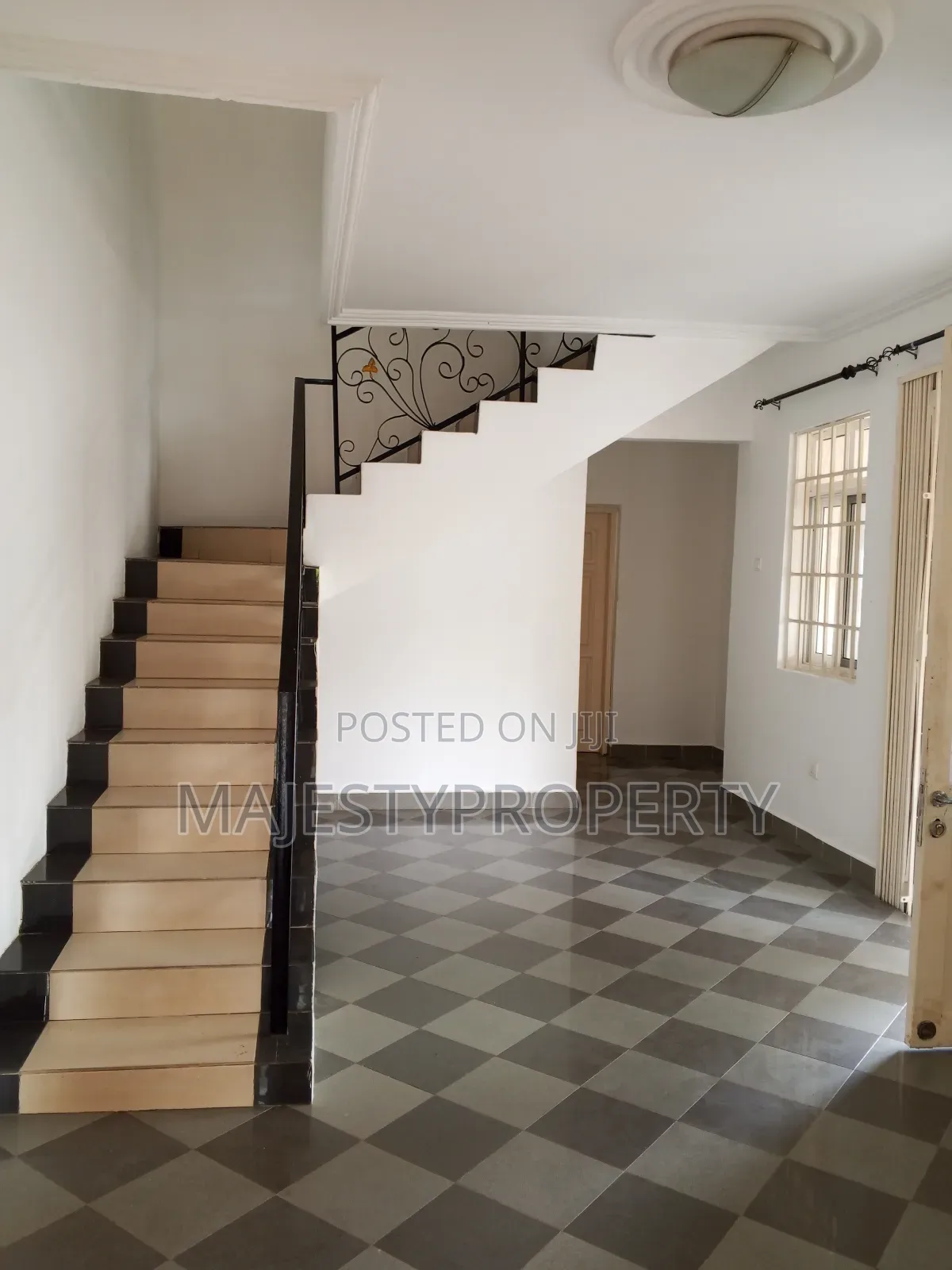 4bdrm Duplex in Airport Residential, Spintex for rent in Spintex