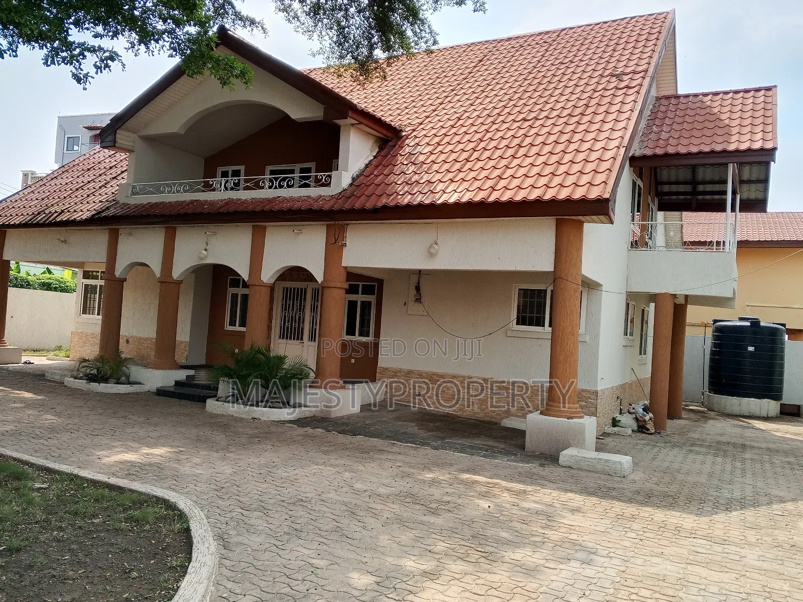 4bdrm Duplex in Airport Residential, Spintex for rent in Spintex