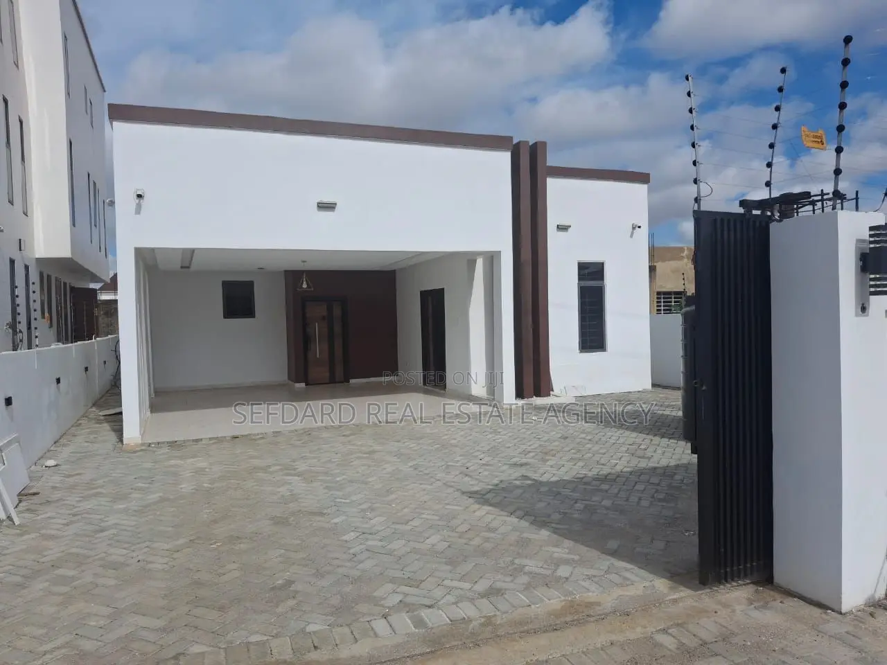 3bdrm House in East Legon for sale in East Legon