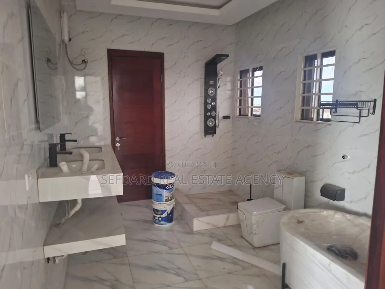 6bdrm House in East Legon for sale in East Legon