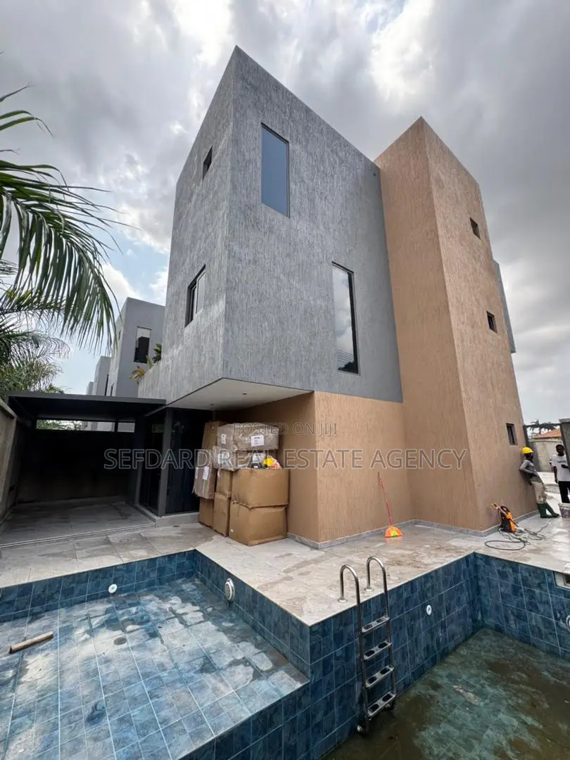 Furnished 5bdrm Mansion in Airport Residential Area for sale in Airport Residential Area