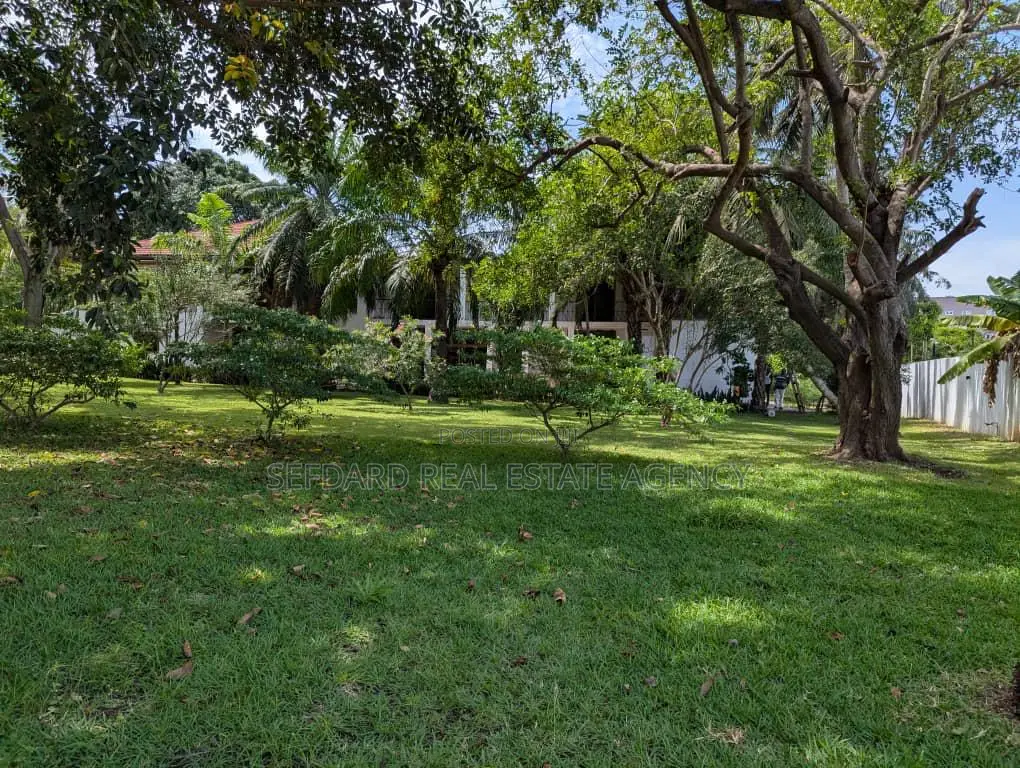 8bdrm House in Cantonments for rent in Cantonments