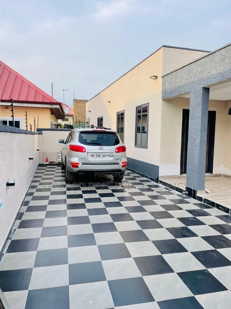 3bdrm House in Sefdard Property, Pokuase for sale in Pokuase