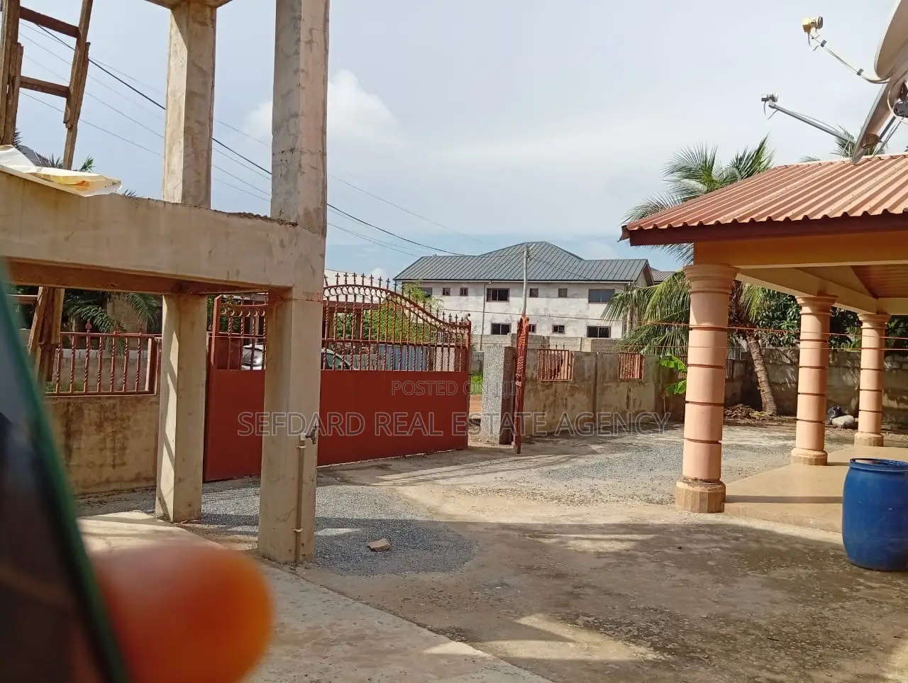 5bdrm House in Adenta for sale in Adenta