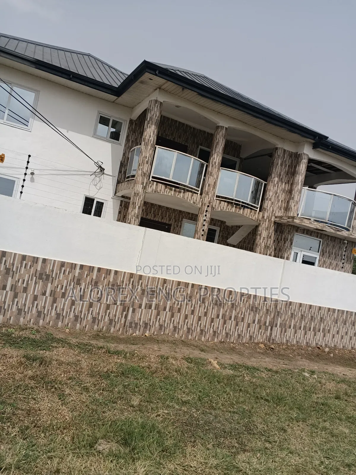 3bdrm Apartment in Amanfro, Adenta for rent in Adenta