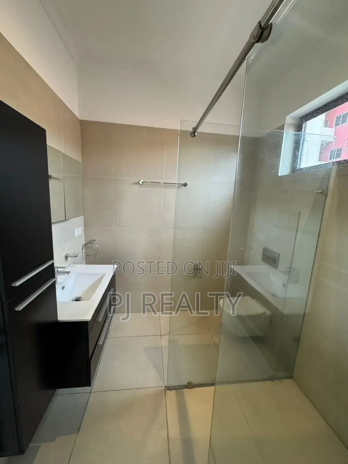 3bdrm House in America House, East Legon for rent in East Legon