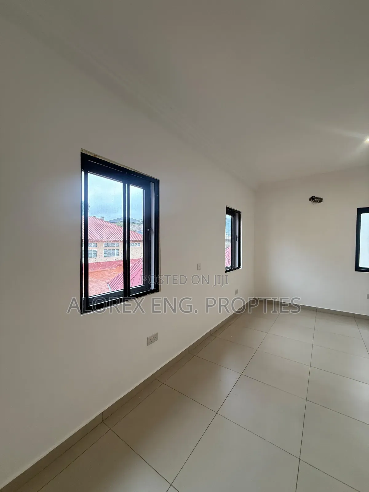 3bdrm House in $120,000, Adenta for sale in Adenta
