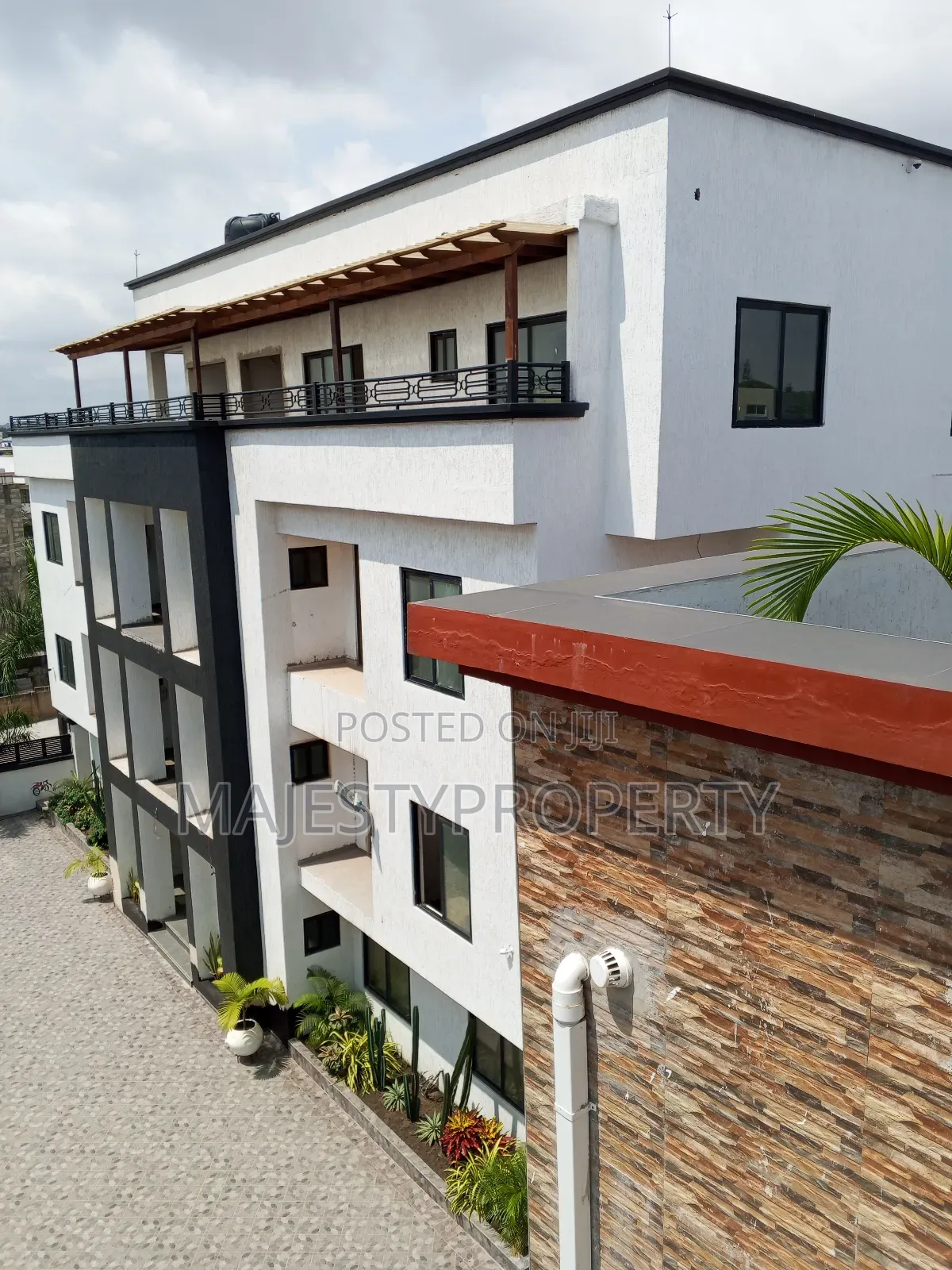 Fully Furnished 2bedrooms Apartment for Rent at Spintex in Spintex