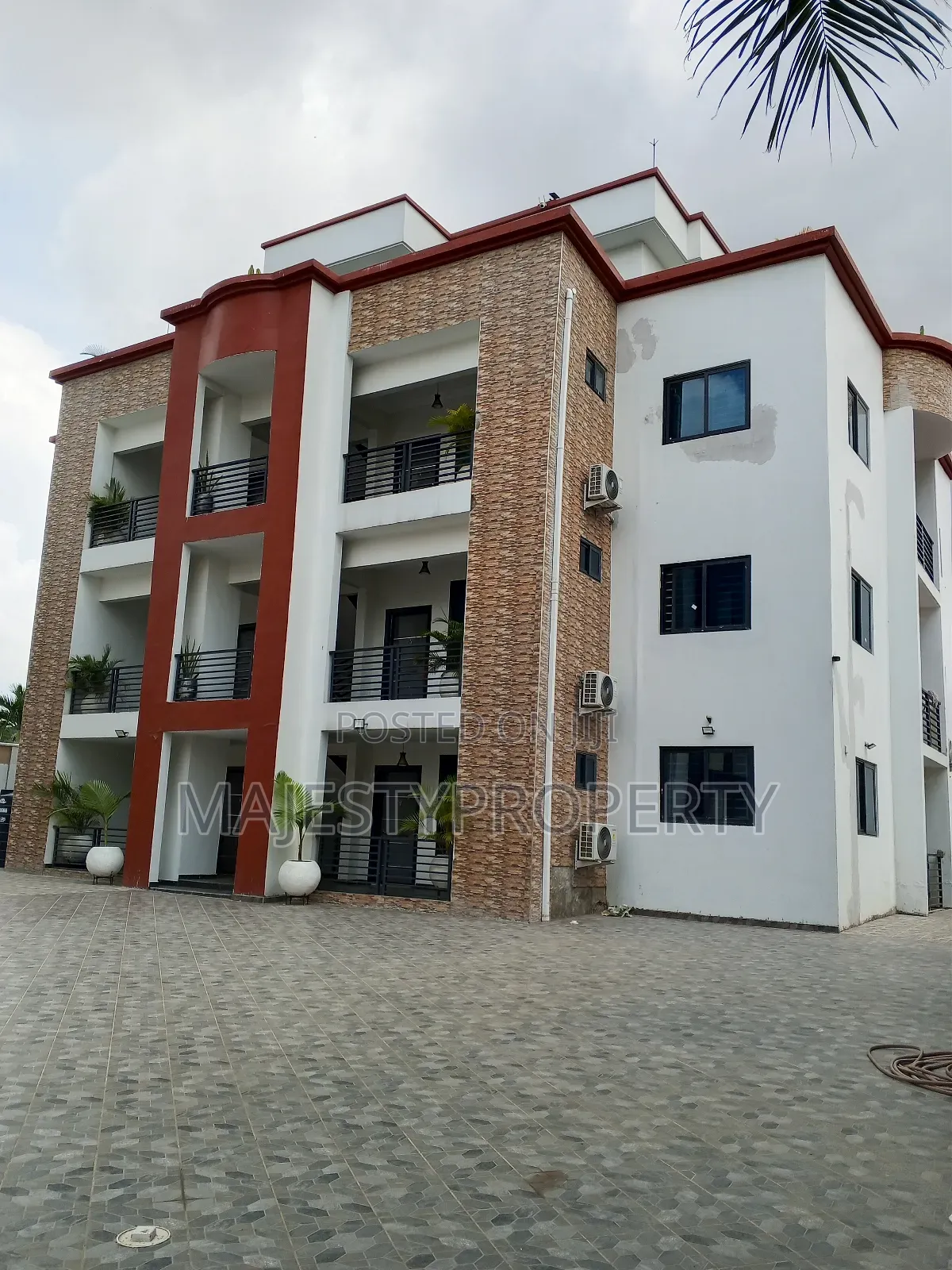 Fully Furnished 2bedrooms Apartment for Rent at Spintex in Spintex