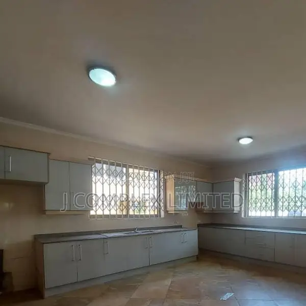 4bdrm House in Airport Residential Area for sale in Airport Residential Area