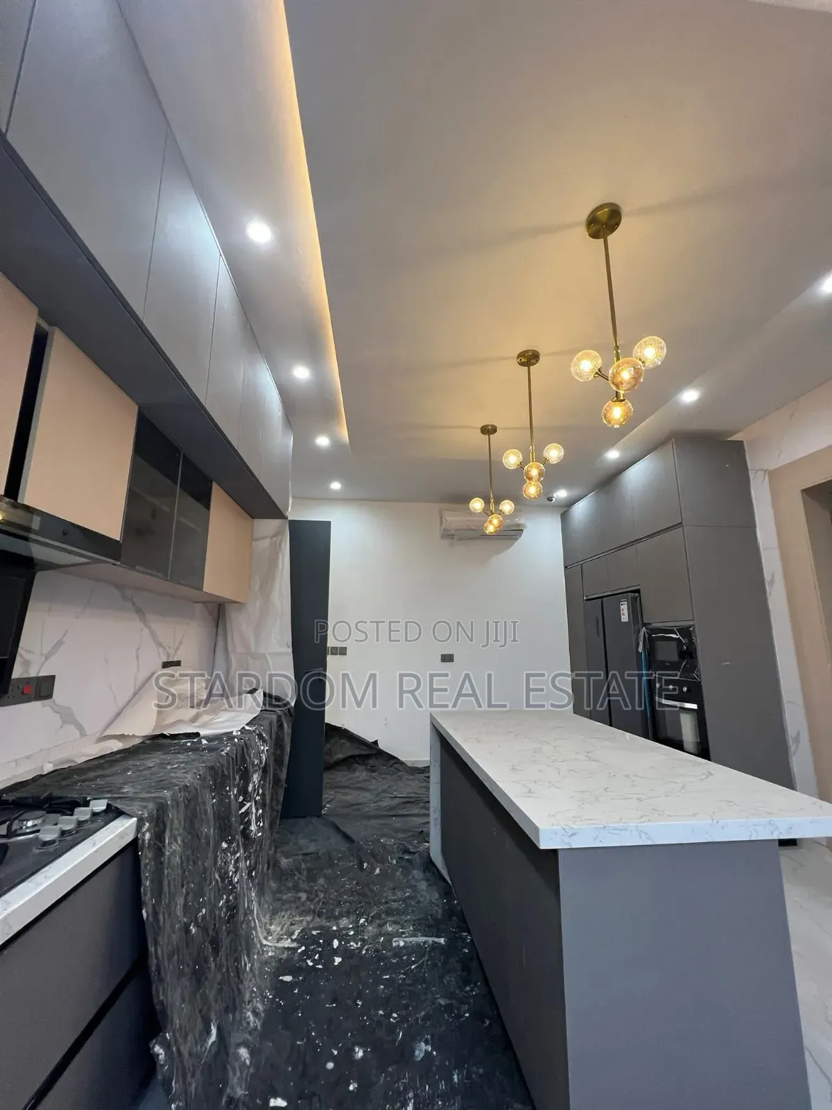 4bdrm Duplex in Adjiringanor, East Legon for sale in East Legon