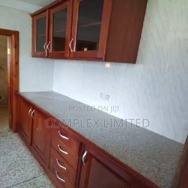 4bdrm House in Dzorwulu for sale in Dzorwulu
