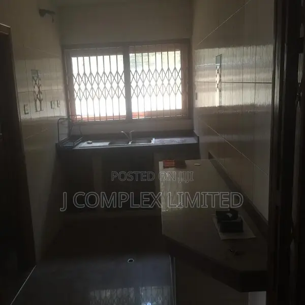 5bdrm House in Dzorwulu for sale in Dzorwulu
