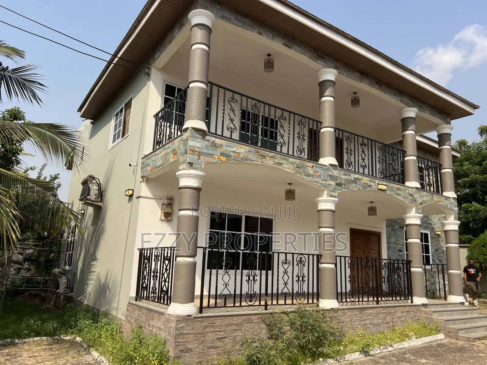 5bdrm Duplex in Oyarifa for rent in Oyarifa