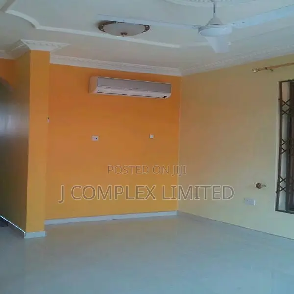 3bdrm Apartment in Coffee Shop Area for sale in Coffee Shop Area