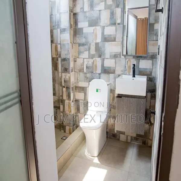 3bdrm Apartment in Coffee Shop Area for sale in Coffee Shop Area