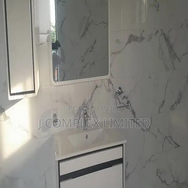 4bdrm House in Coffee Shop Area for rent in Coffee Shop Area