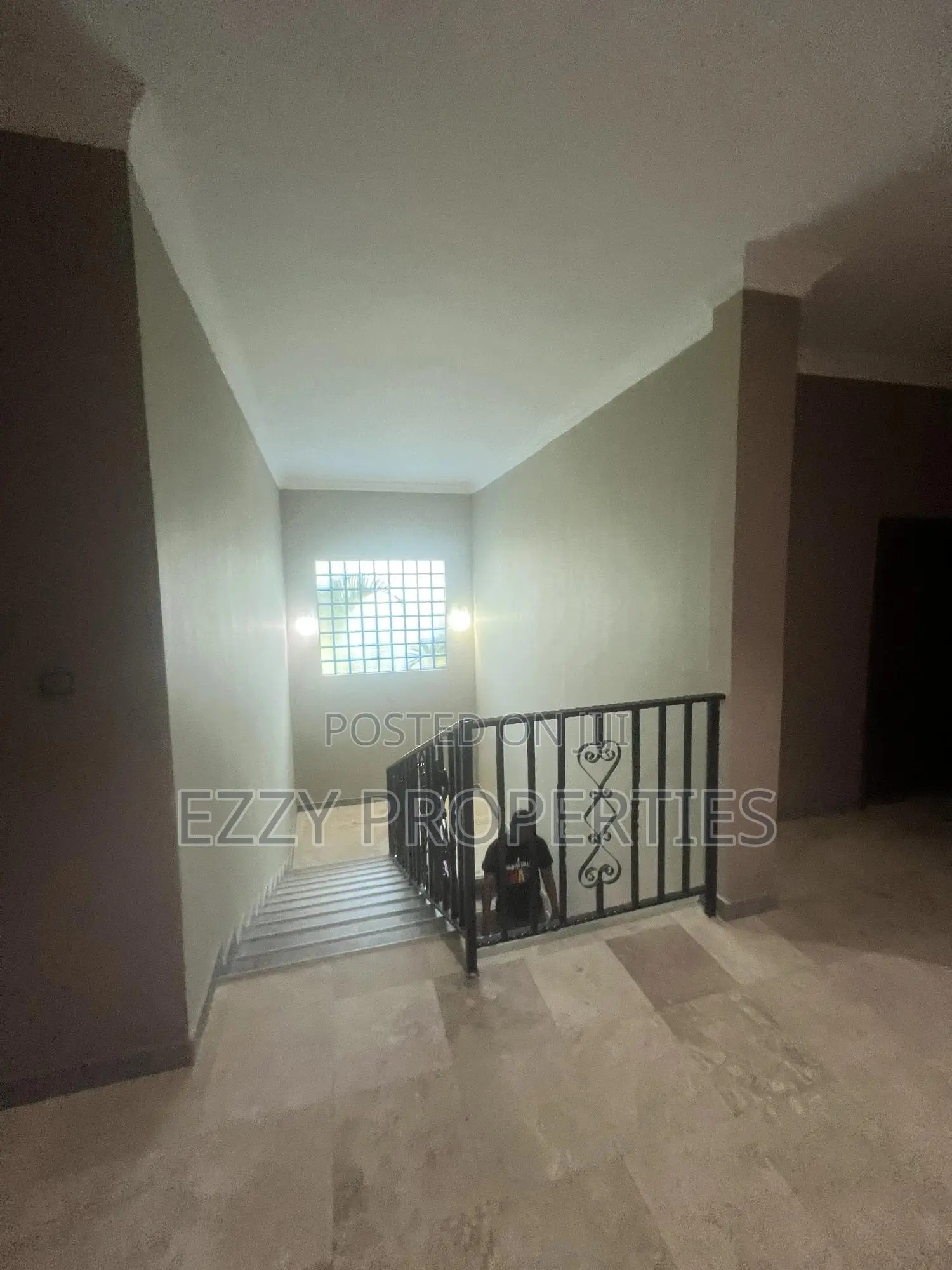 5bdrm Duplex in Oyarifa for rent in Oyarifa