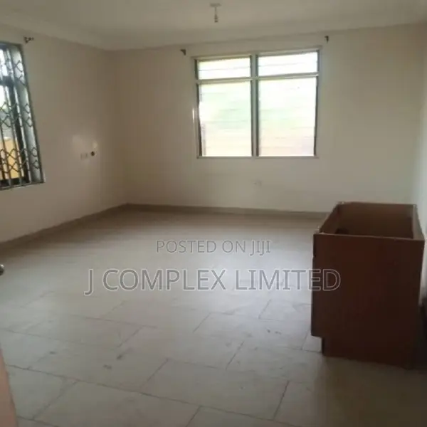 4bdrm House in Coffee Shop Area for rent in Coffee Shop Area