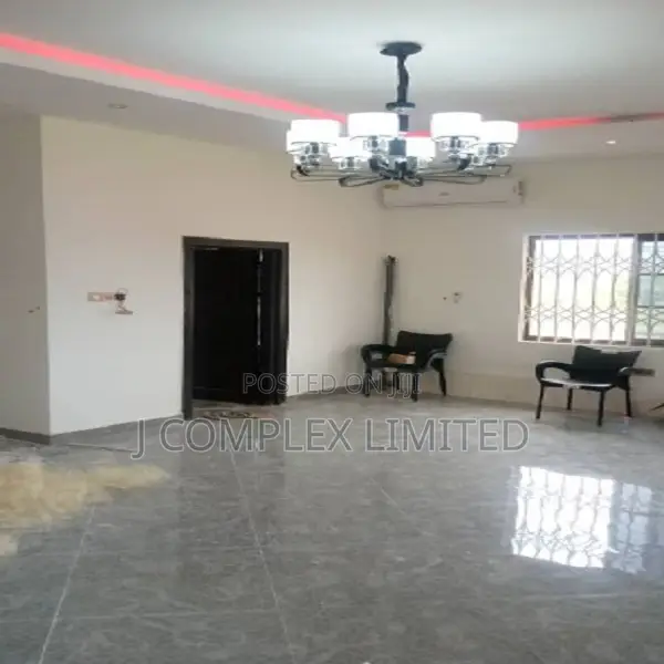 4bdrm House in Coffee Shop Area for rent in Coffee Shop Area
