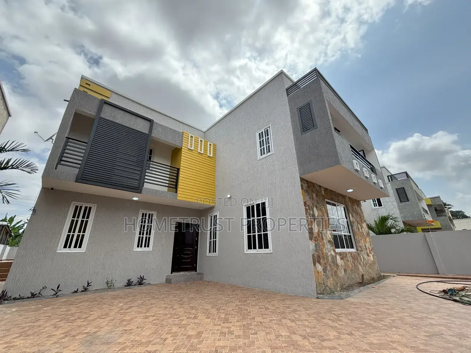 4bdrm Duplex in Hometrust Properties, Kwabenya for rent in Kwabenya