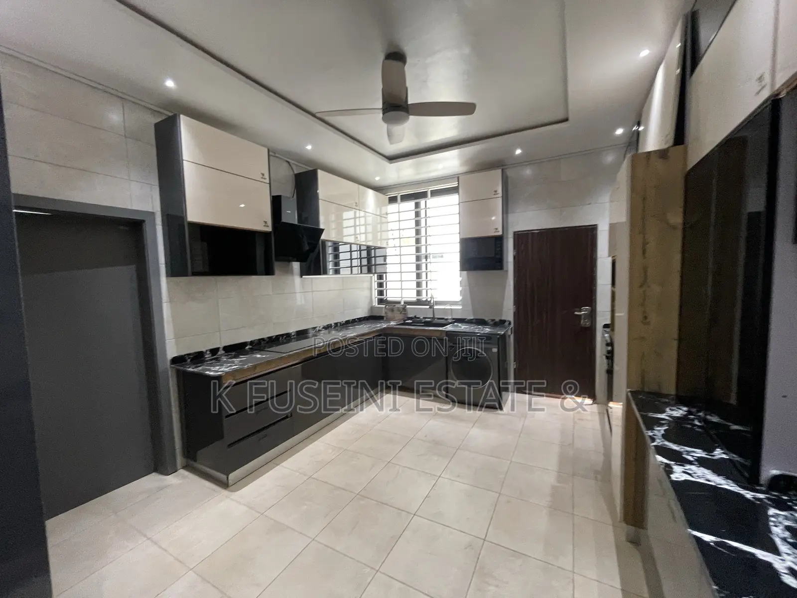 5bdrm House in K Fuseini Estate, Kumasi Metropolitan for sale in Kumasi Metropolitan