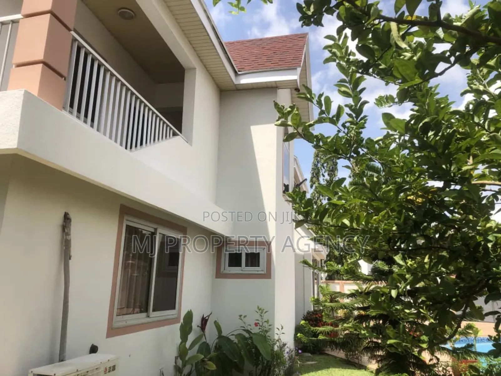 4bdrm Mansion in Osu, Oxford Street for rent in Oxford Street