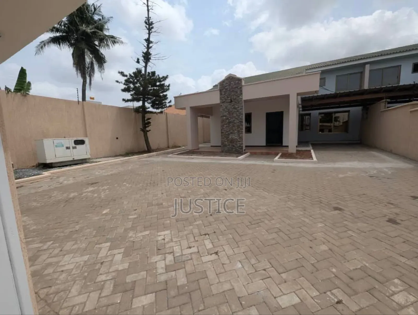 4bdrm House in East Legon, American House for rent in American House