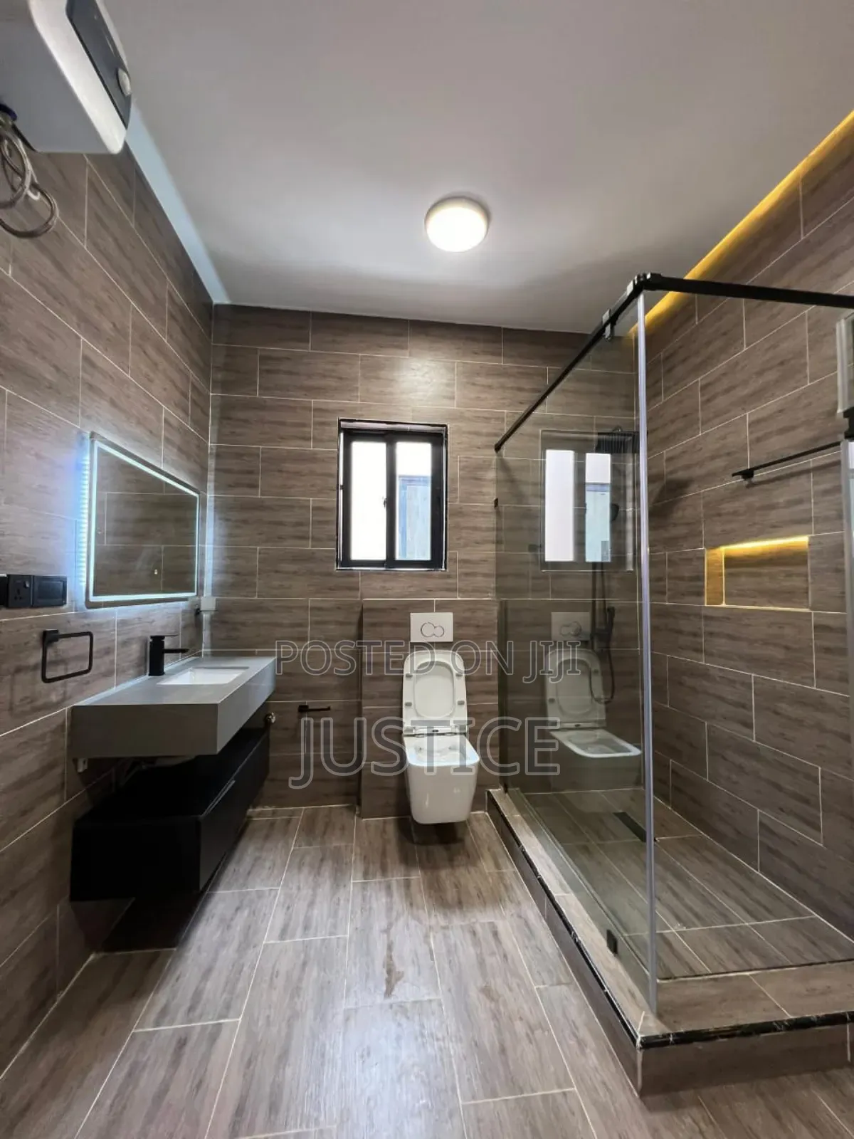 4bdrm Duplex in Oyarifa for sale in Oyarifa