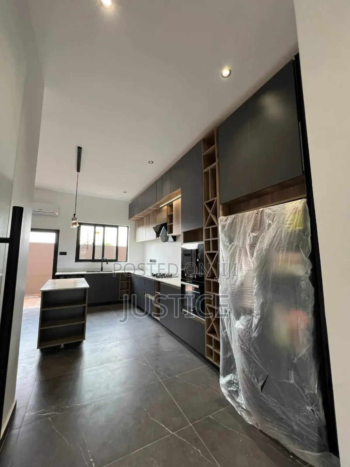 4bdrm Duplex in Oyarifa for sale in Oyarifa