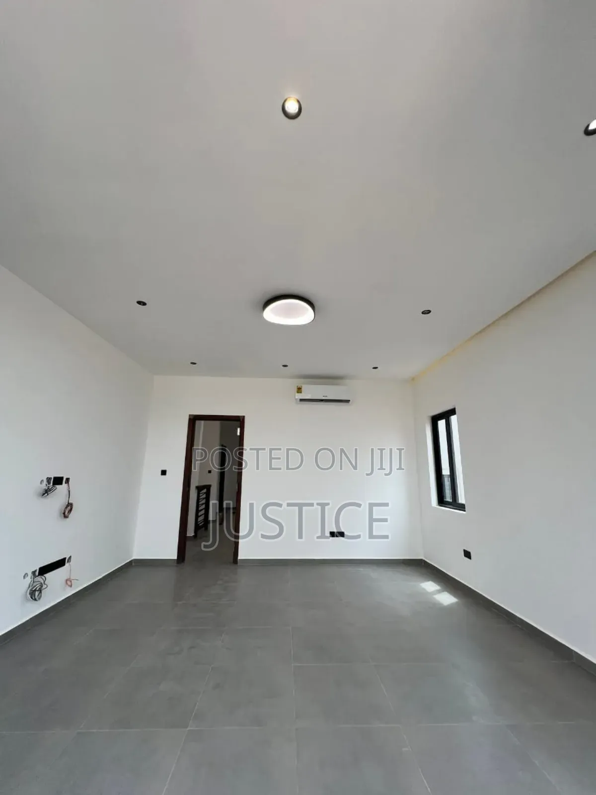 4bdrm Duplex in Oyarifa for sale in Oyarifa