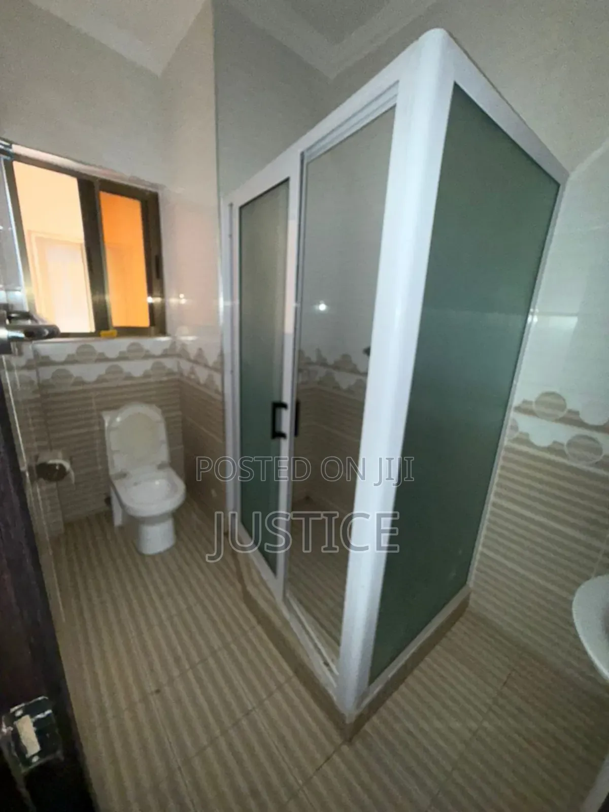 3bdrm Apartment in Awoshie, A-Lang for rent in A-Lang