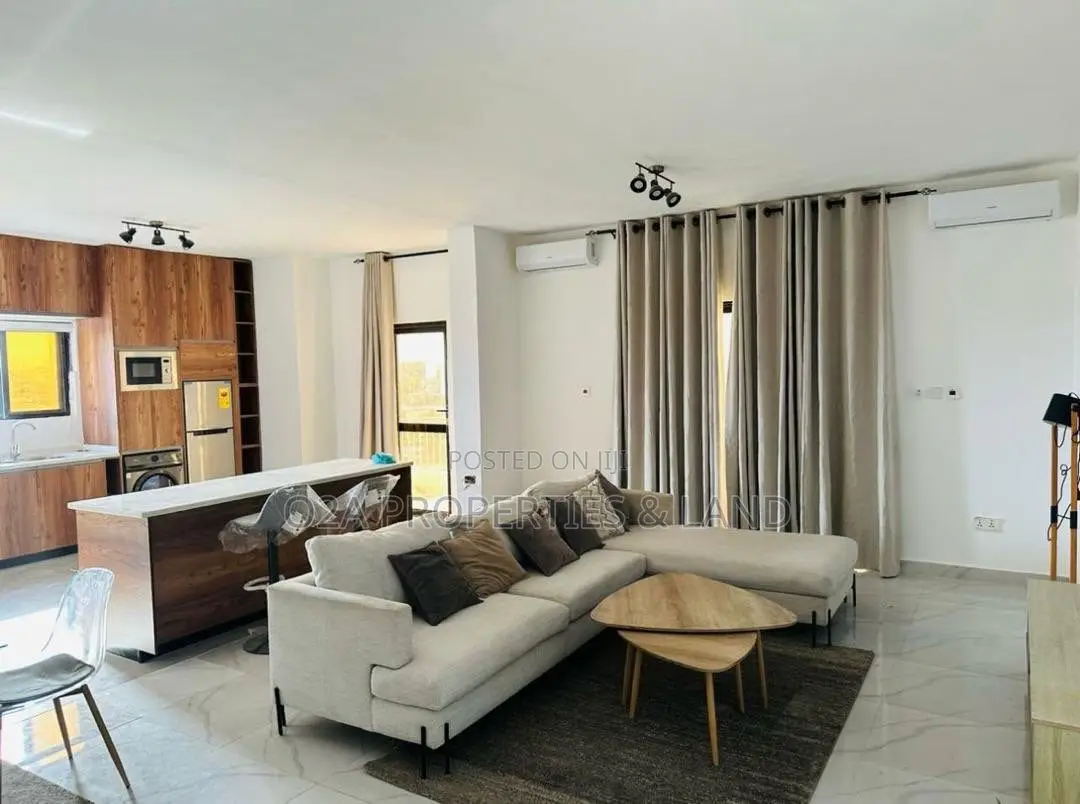 3bdrm Apartment in Abelemkpe, Lincoln School Area for sale in Lincoln School Area
