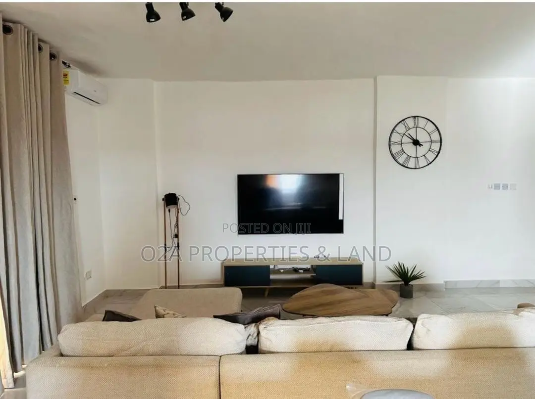 3bdrm Apartment in Abelemkpe, Lincoln School Area for sale in Lincoln School Area