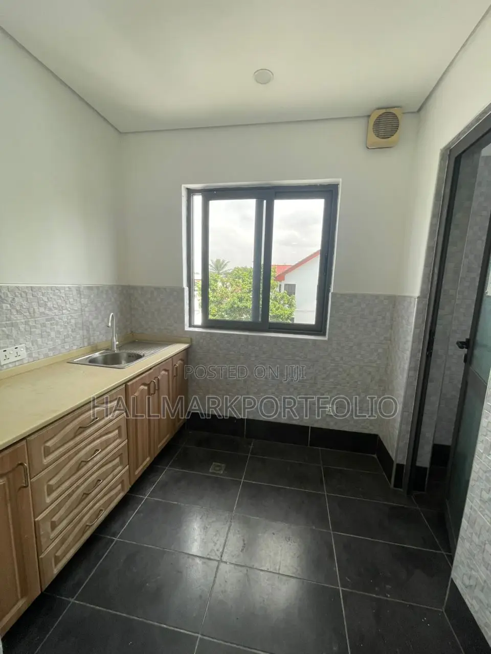 Office Space for Rent in Osu in Osu