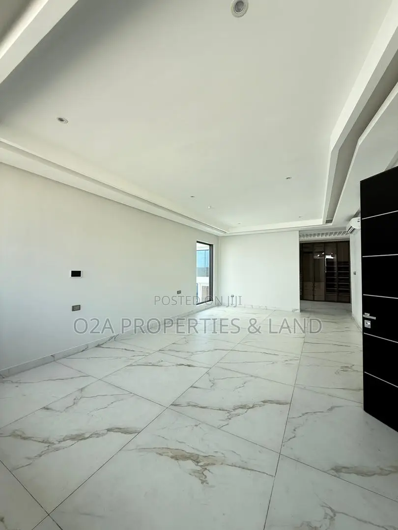 4bdrm Townhouse / Terrace in Cantonment, Acquinas for rent in Acquinas