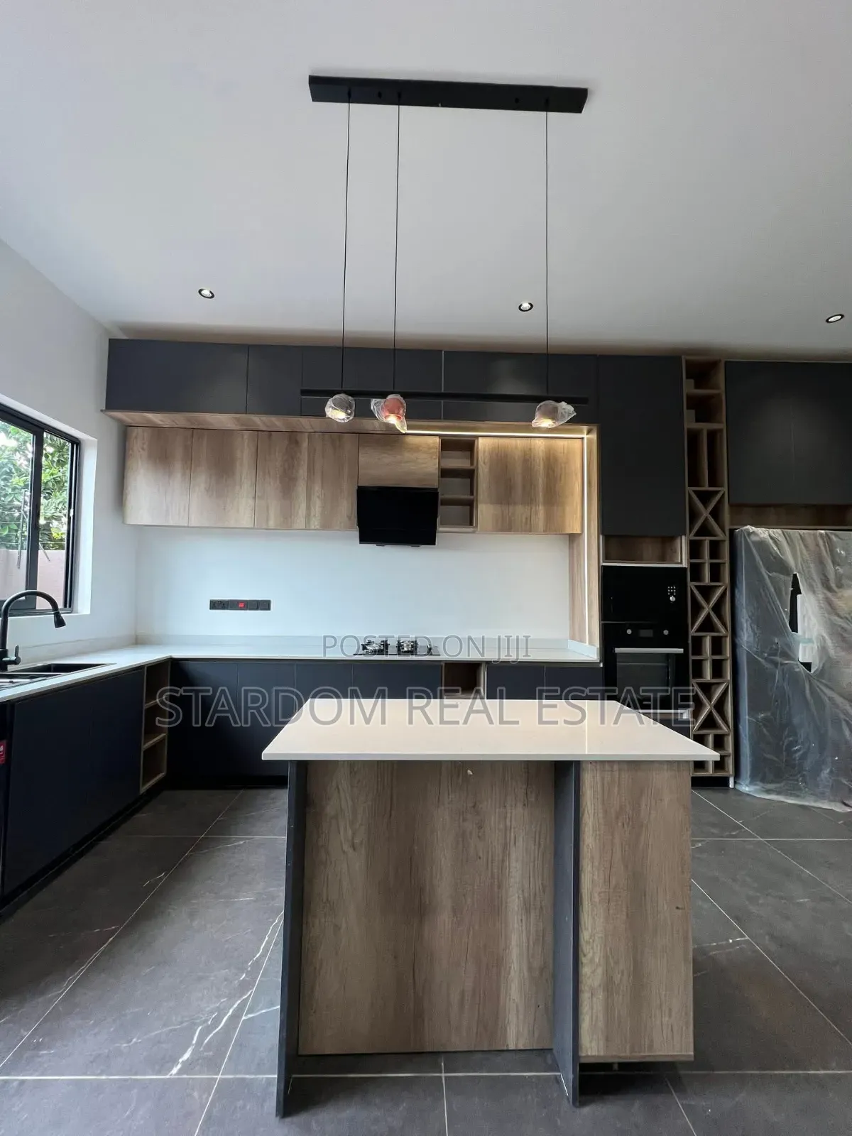 4bdrm Duplex in Oyarifa for sale in Oyarifa