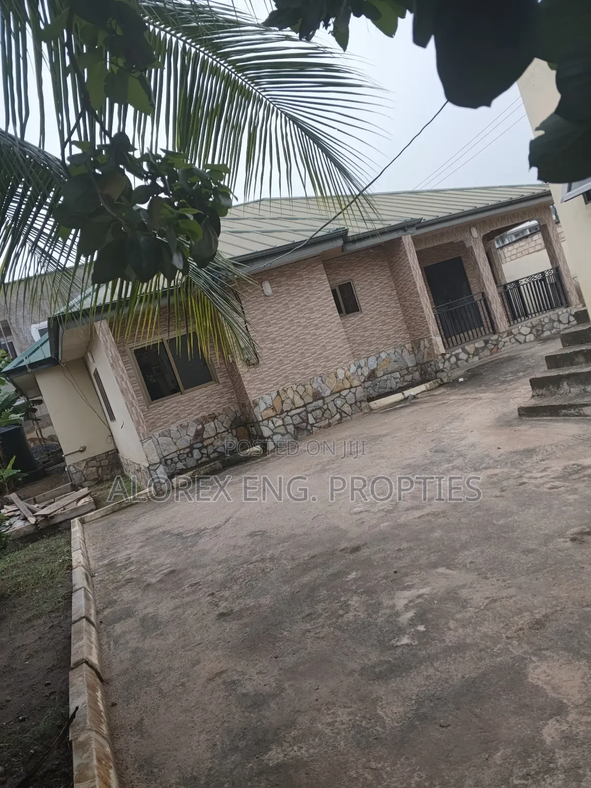3bdrm House in Teiman, Oyarifa for rent in Oyarifa
