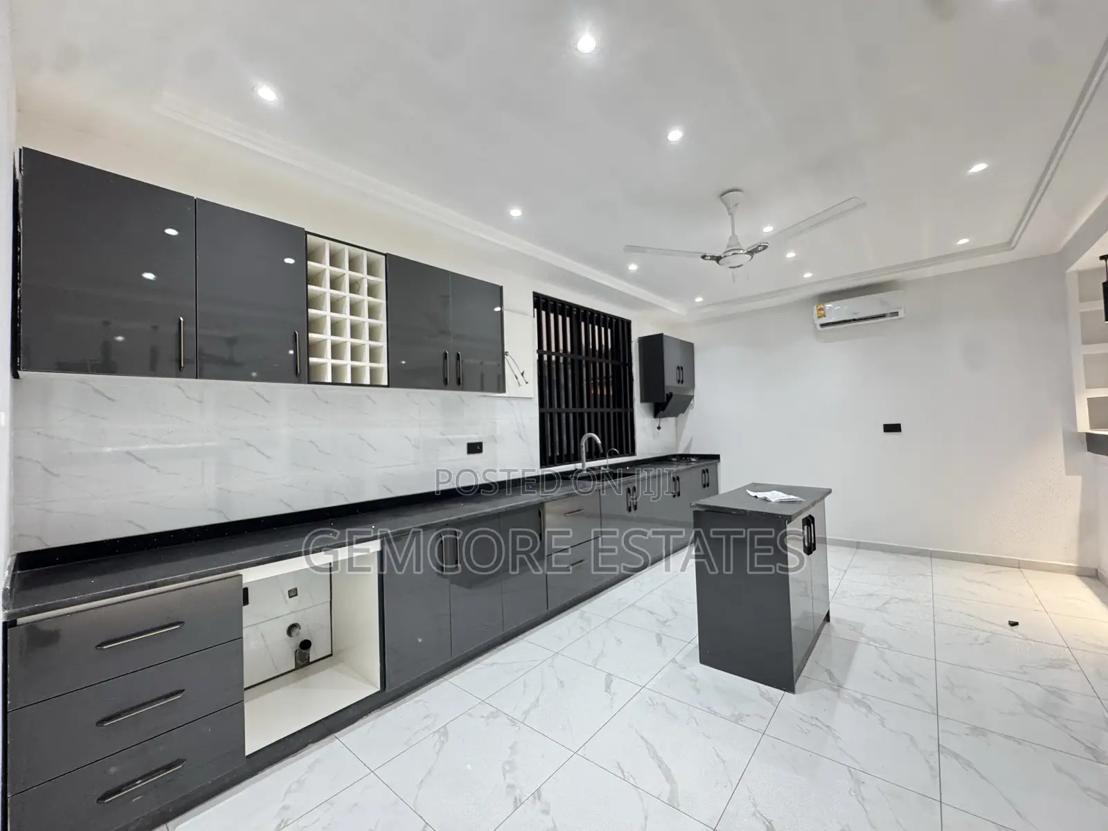 4bdrm House in Adenta Housing, Ashaley Botwe for sale in Ashaley Botwe