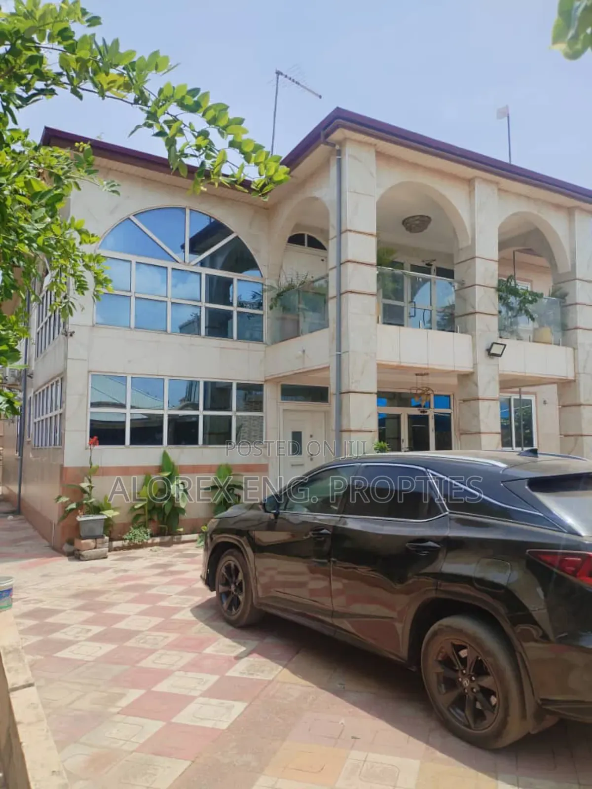 9bdrm House in Commandos $270,000, Adenta for sale in Adenta