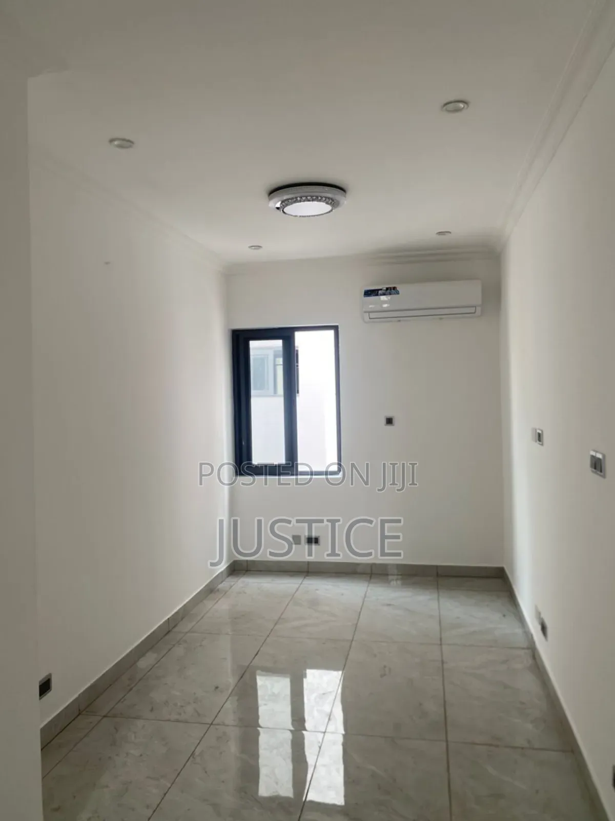 4bdrm Townhouse / Terrace in East Legon, American House for rent in American House