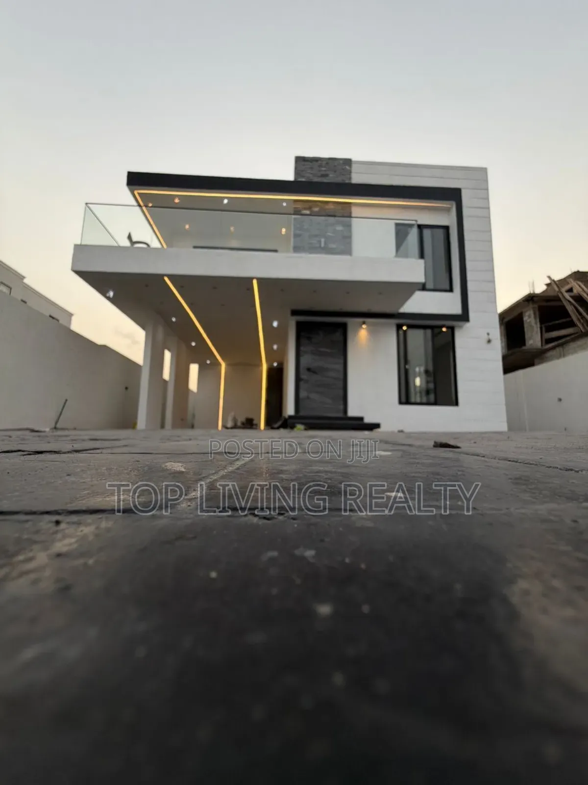 4bdrm Townhouse/Terrace in Mempeasem, East Legon for sale in East Legon