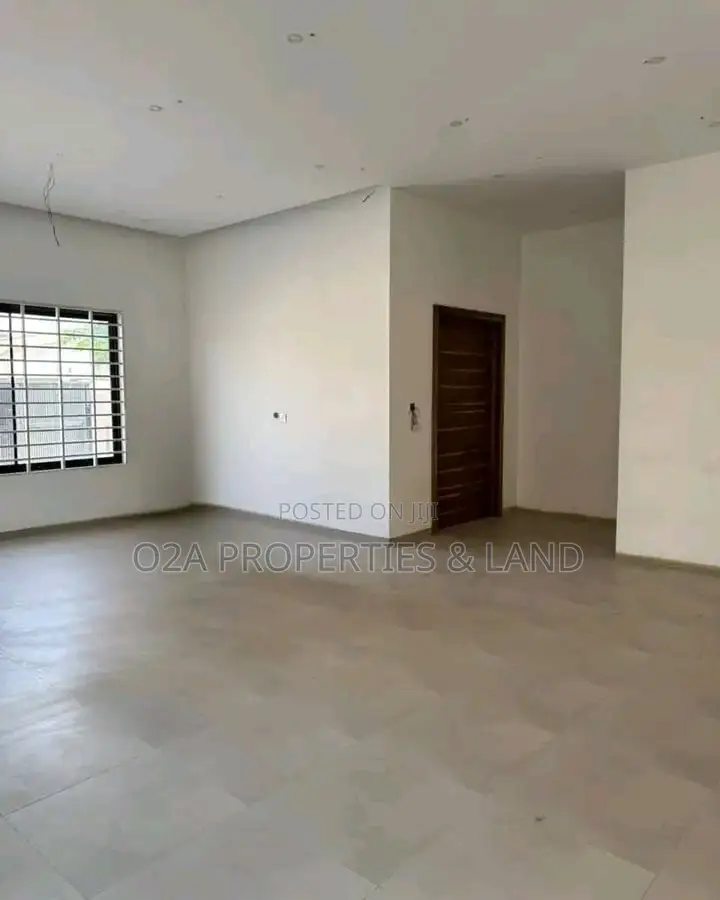 4bdrm Townhouse/Terrace in Spintex, Baatsona Total for sale in Baatsona Total