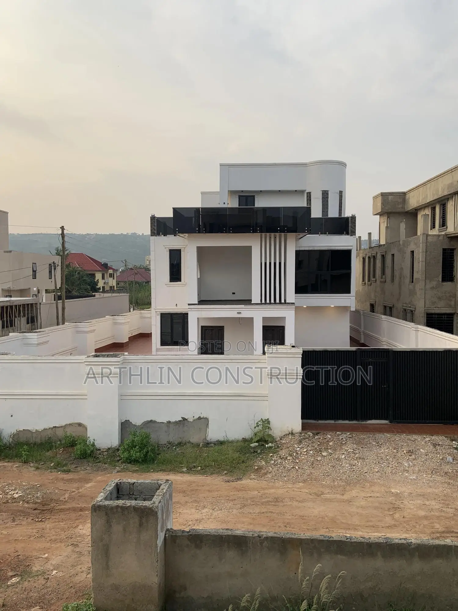 Furnished 5bdrm Mansion in Oyarifa Mall Area for sale in Oyarifa Mall Area