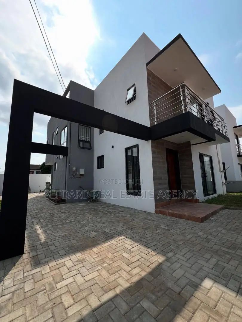 4bdrm House in East Legon for sale in East Legon