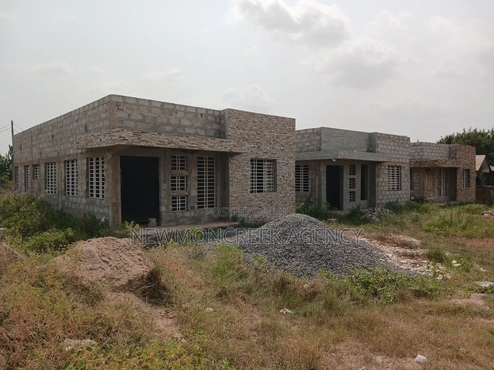 3bdrm Bungalow in Adenta Foster Home, Frafraha for sale in Frafraha