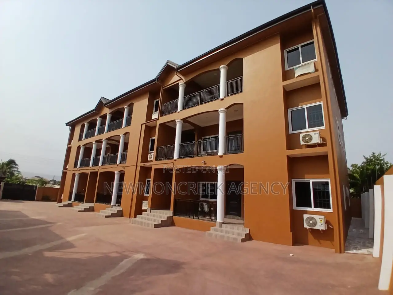 2bdrm Block of Flats in Ashiyie Fulani, Adenta for rent in Adenta