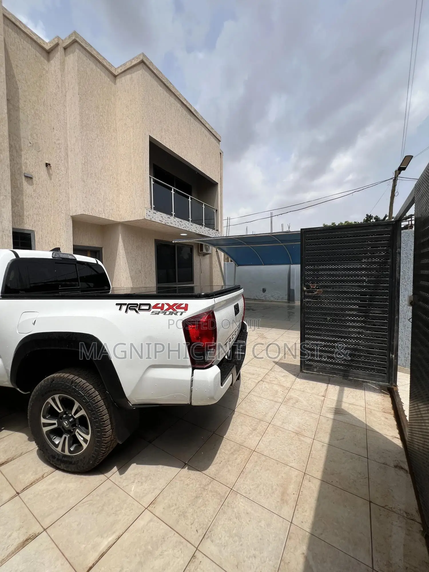 4bdrm Duplex in Magnificent Estate, Adenta for sale in Adenta